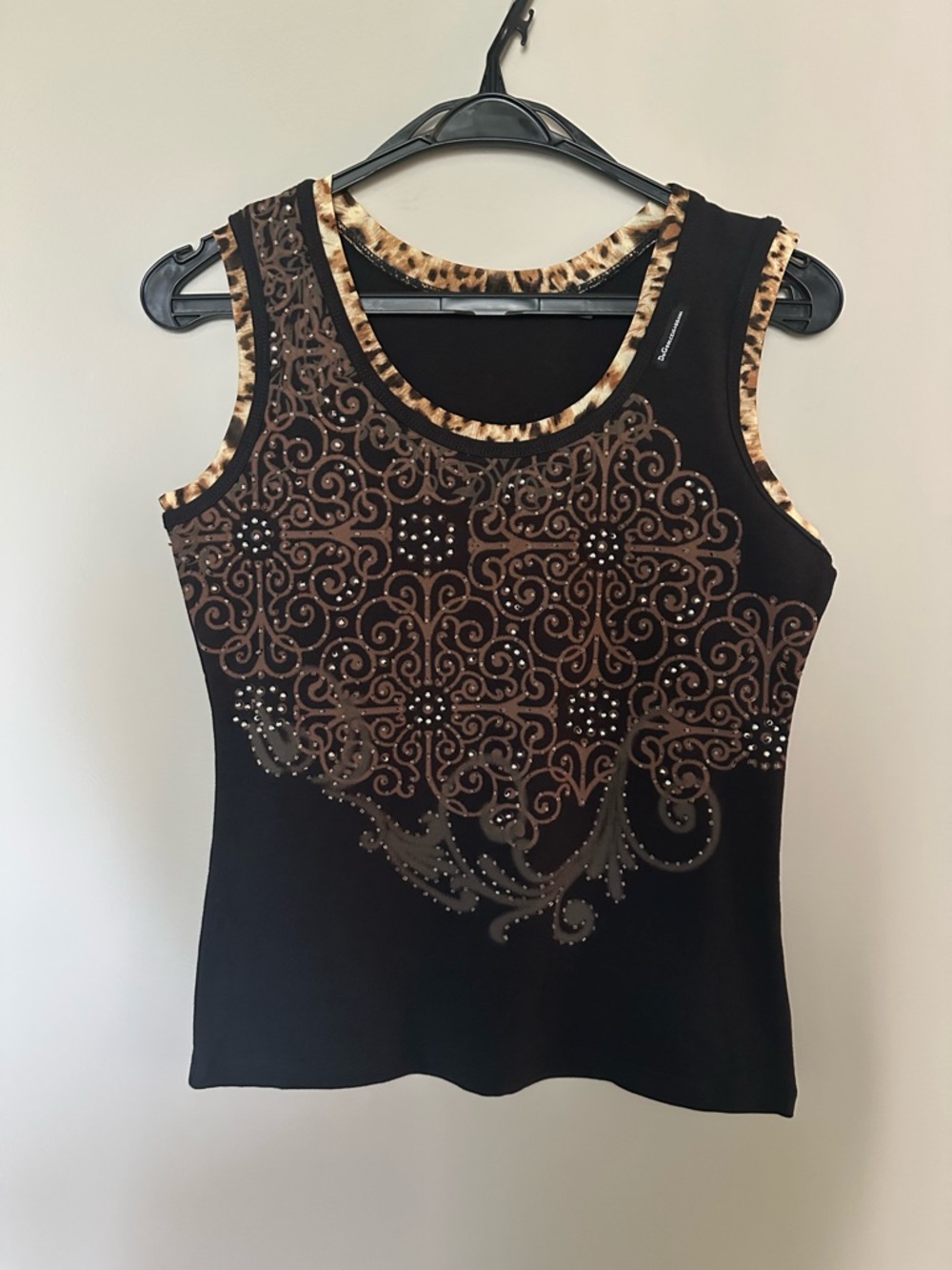 T-shirt; Dolce&Cabbana; D&G; sleeveless; cotton; no tags; brand new; never worn.